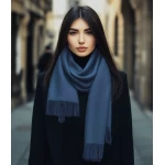 Темно-синій шарф для жінок